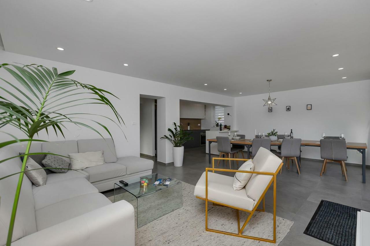 Villa Zagradina Baška Voda エクステリア 写真